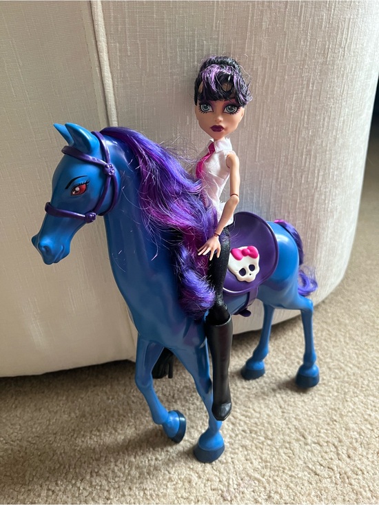 monster high Other - Monster High Headless Headmistress Bloodgood & Horse Dolls